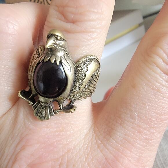 Ornate Eagle Ring w Purple Glass Stone - Picture 2 of 6